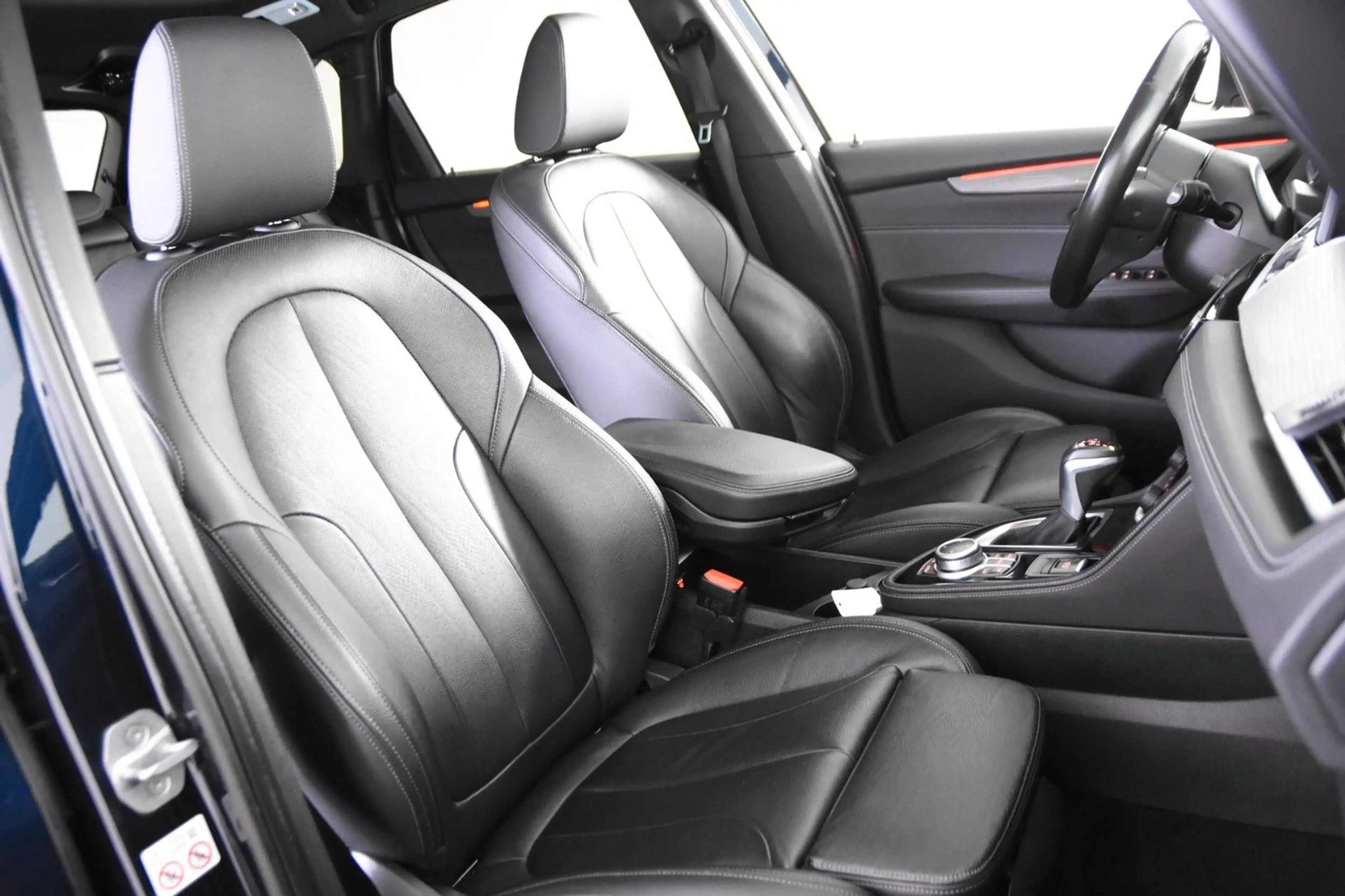 BMW 225 225 xe Luxury *1.Hand*Pano.*Leder*Ambiente* — photo 3