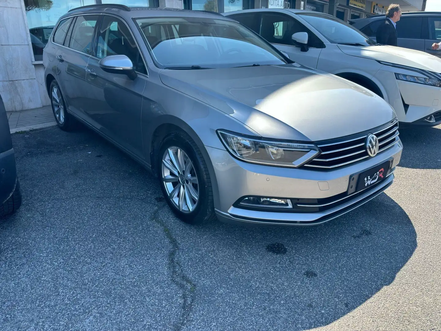 Volkswagen Passat Grigio - 1