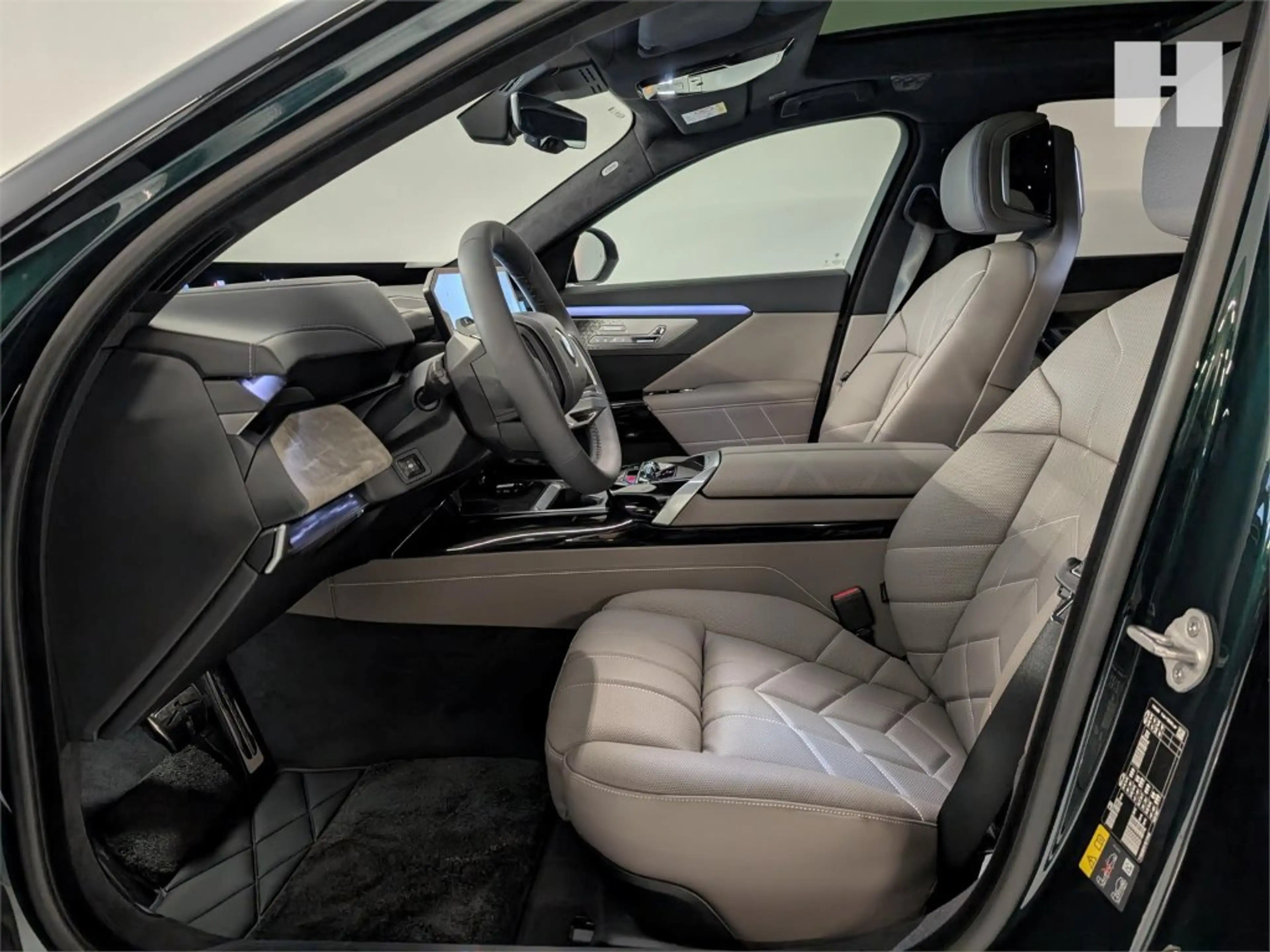 BMW i7 60 xDrive — photo 9