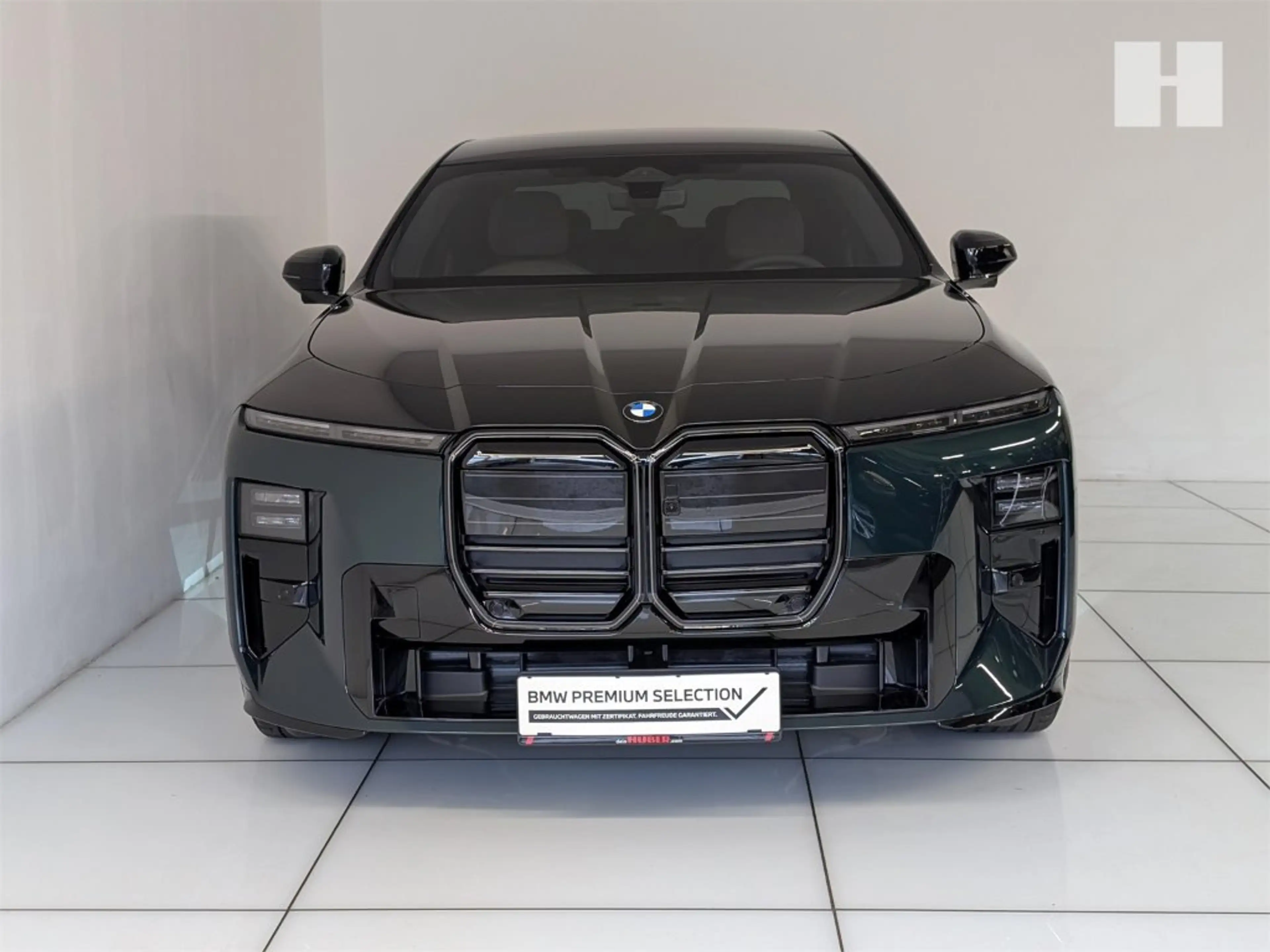 BMW i7 60 xDrive — photo 3