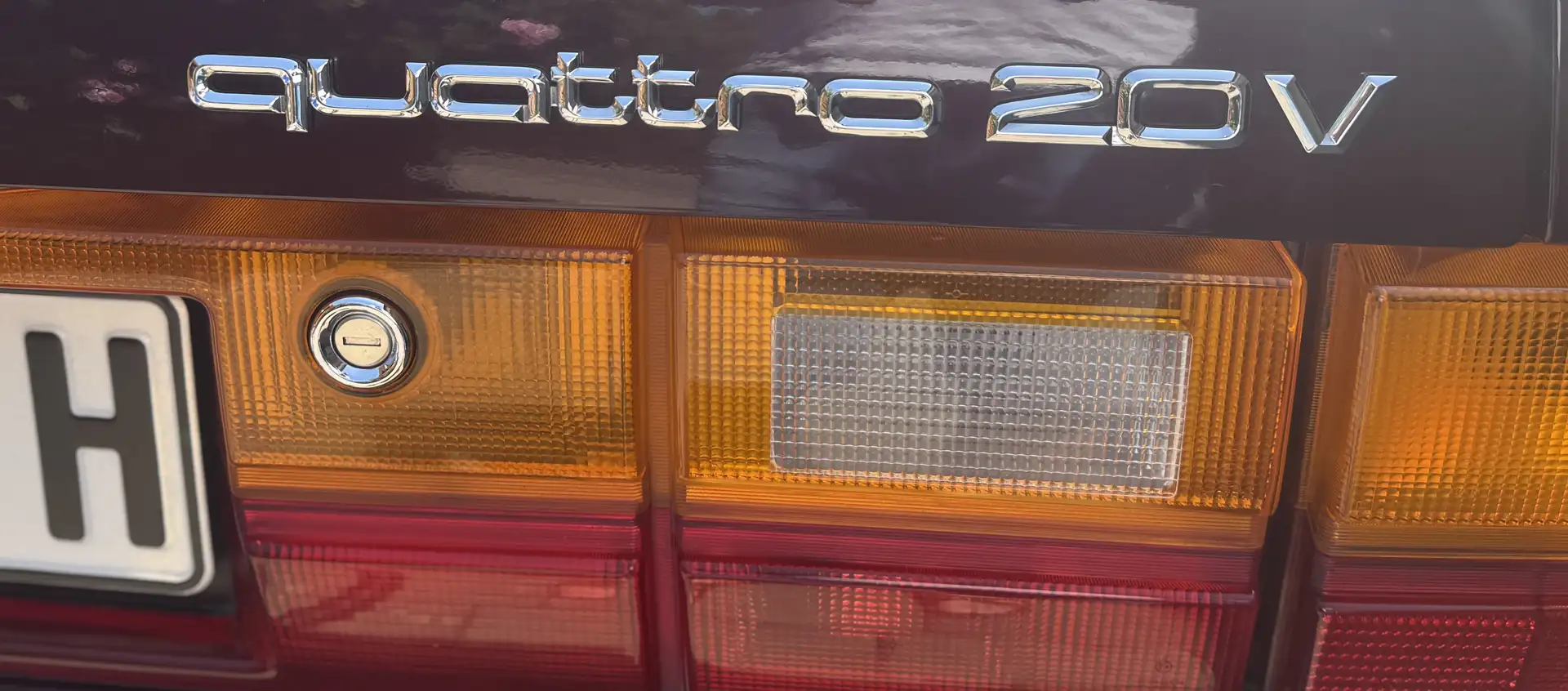Audi 200 20V quattro - 1