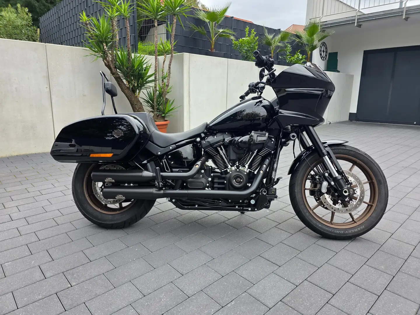 Harley-Davidson Lowrider ST Noir - 2