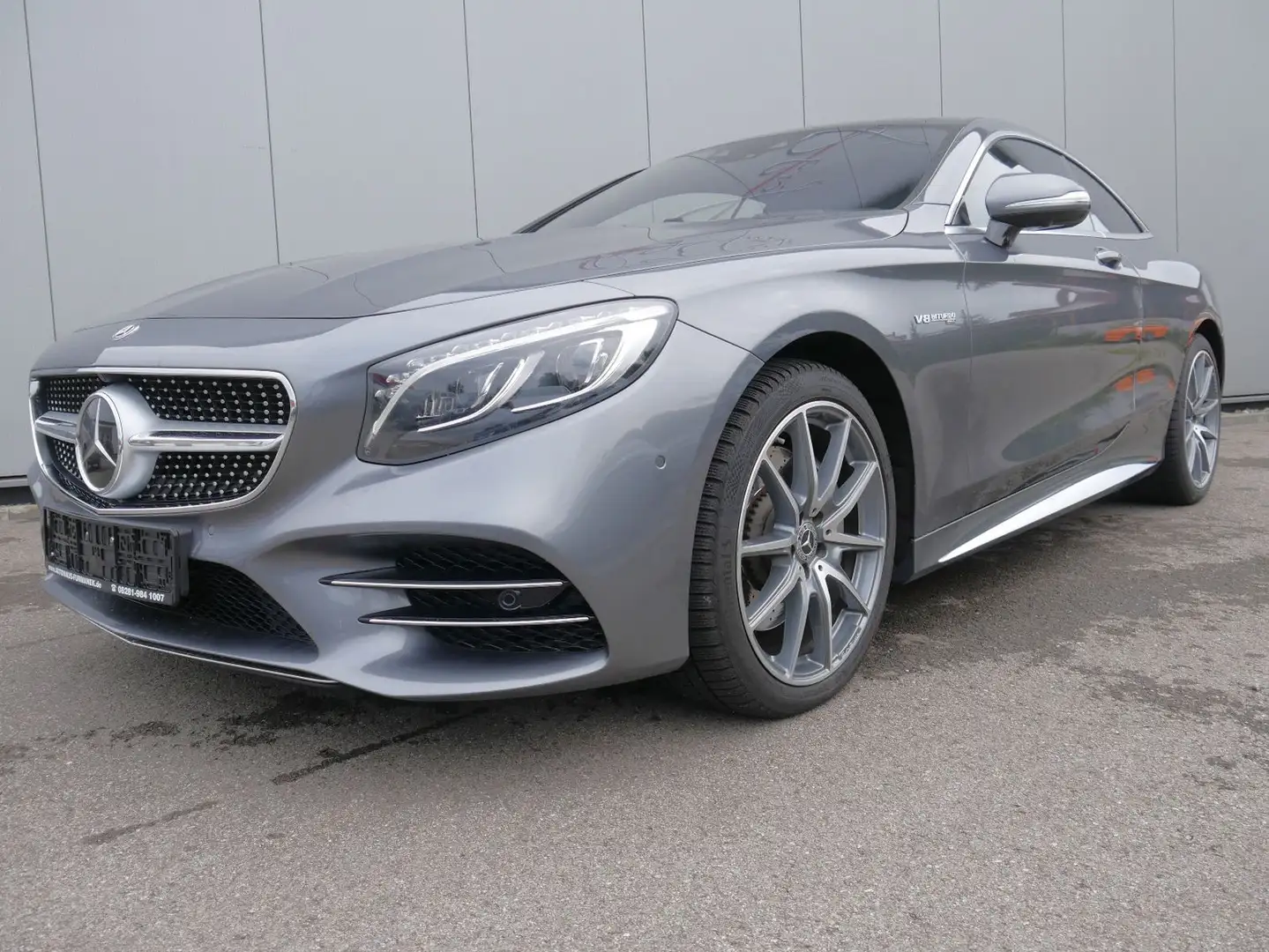 Mercedes-Benz S 560 Coupe 4Matic AMG-Line MASSAGE/360°/BURM Grau - 1