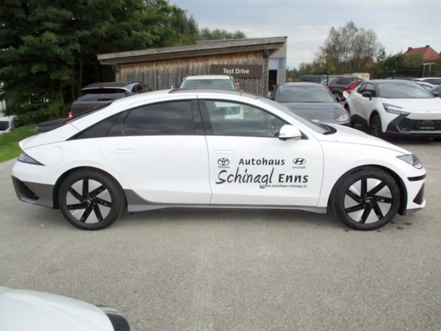 Hyundai IONIQ 6 PLUS LINE 77,4 kWh i65p2-P1-O3 Blanc - 2