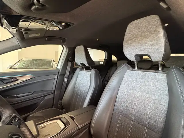 Renault Austral view 10