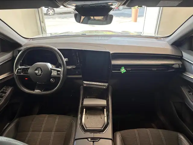 Renault Austral view 9