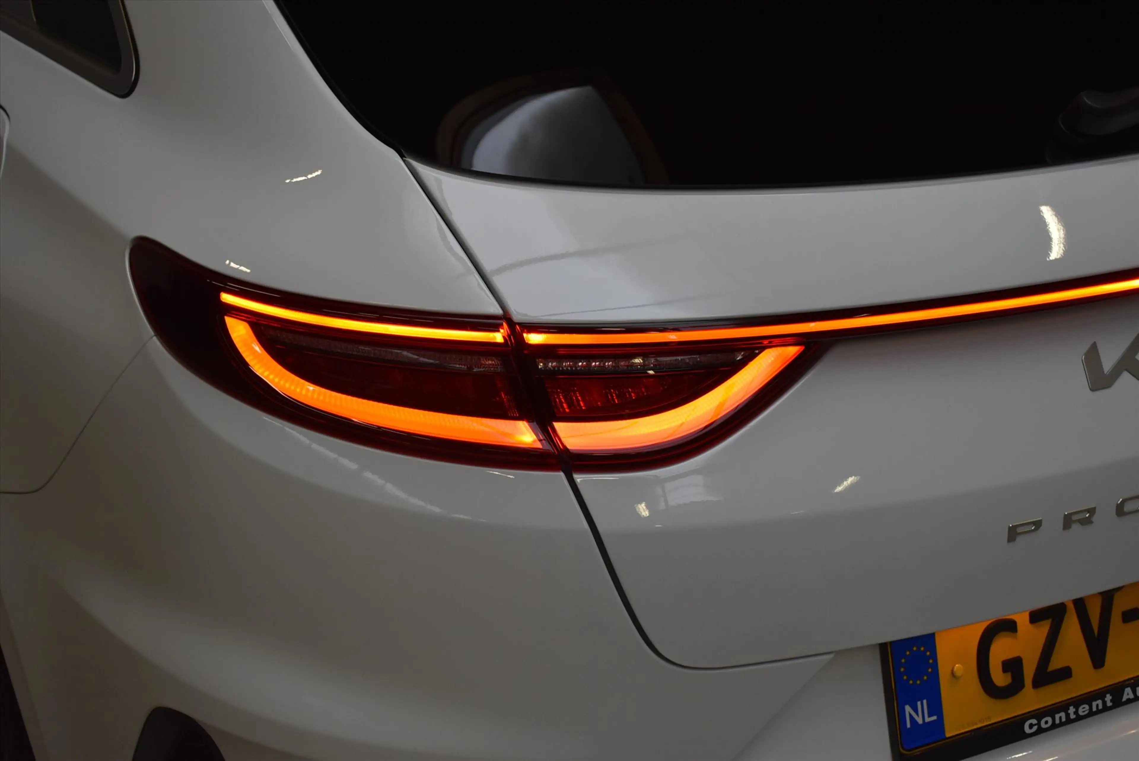 Kia ProCeed / pro_cee'd 1.5 T-GDi 140pk DCT7 GT-PlusLine PANO DAK — photo 12