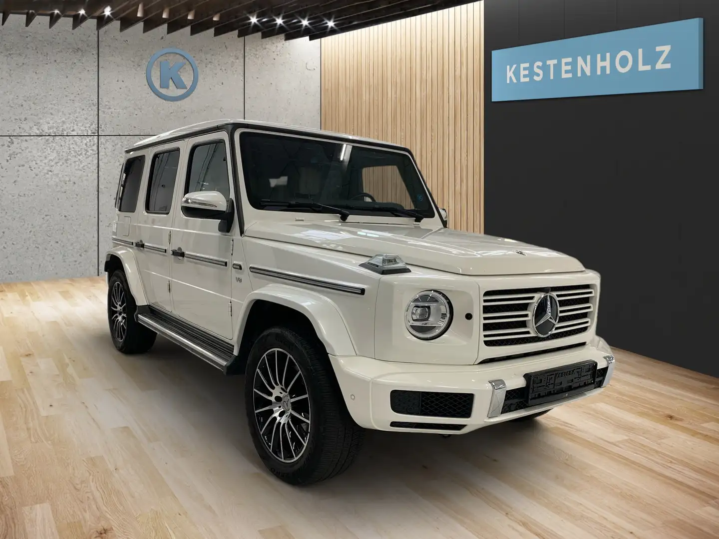 Mercedes-Benz G 500 G 500 *AMG**AHK*KAM*NAVI*DIST*SDACH*TEMPOMAT* Navi Weiß - 2