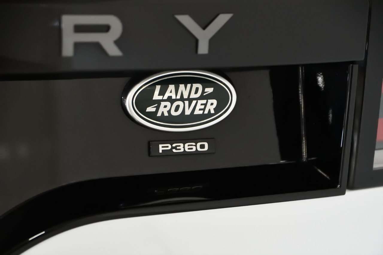 2023 Land Rover Discovery R-Dynamic S / Hitch / Heads up / Carplay / Vehicle thumb 10