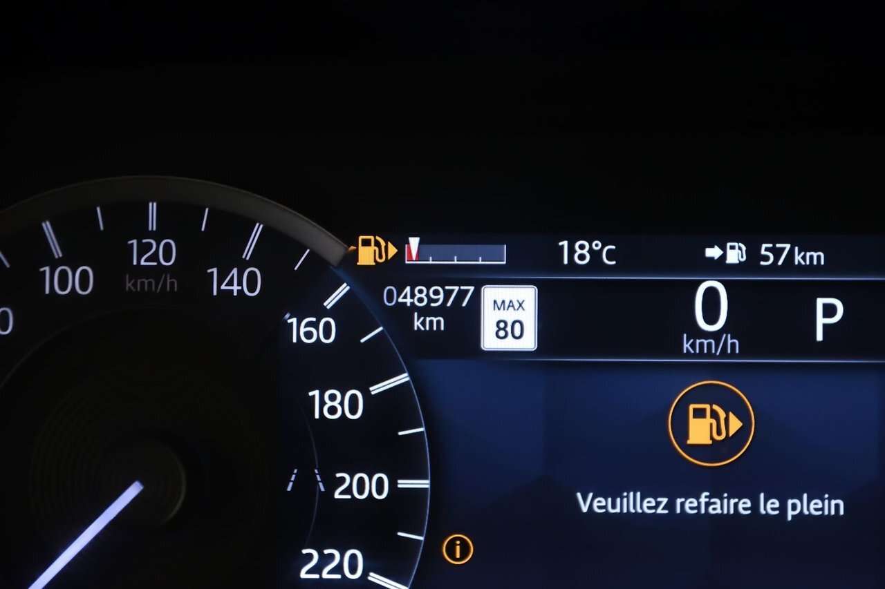 2023 Land Rover Discovery R-Dynamic S / Hitch / Heads up / Carplay / Vehicle thumb 20