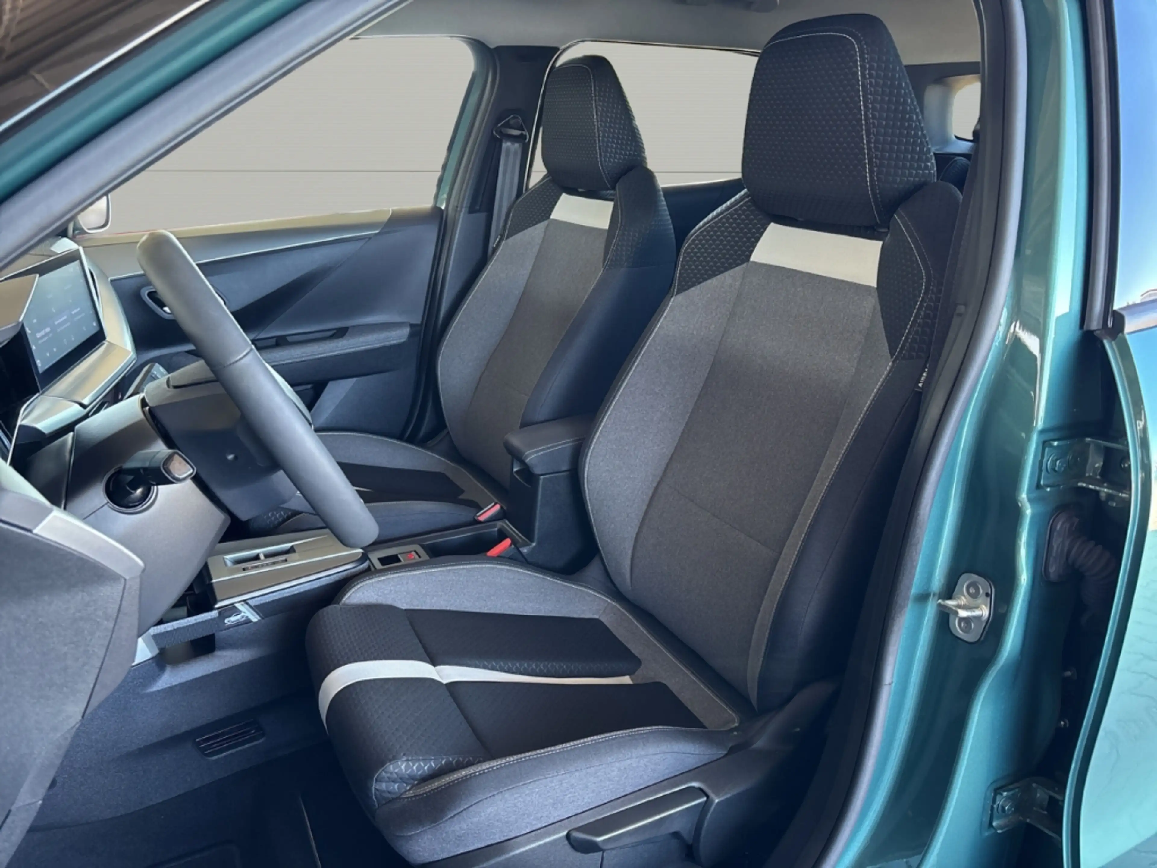 Opel Frontera GS 1.2 MHEV AT +Allwetter+TECH-Paket — photo 6