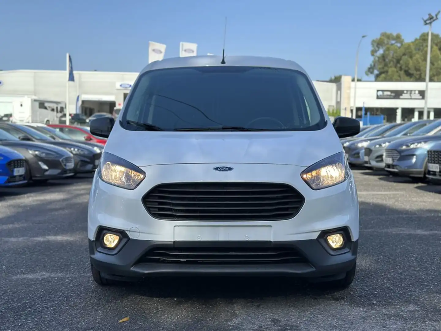 Ford Transit Courier VAN TREND 1.5 TDCi 75KW (100CV) Eu Blanc - 2