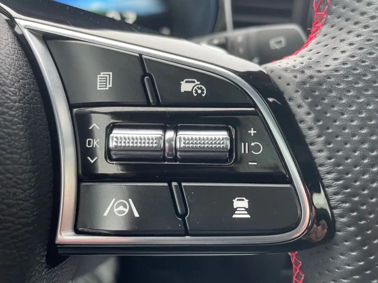Kia ProCeed / pro_cee'd 1.6 T-GDI DCT7 OPF GT *Pano 20