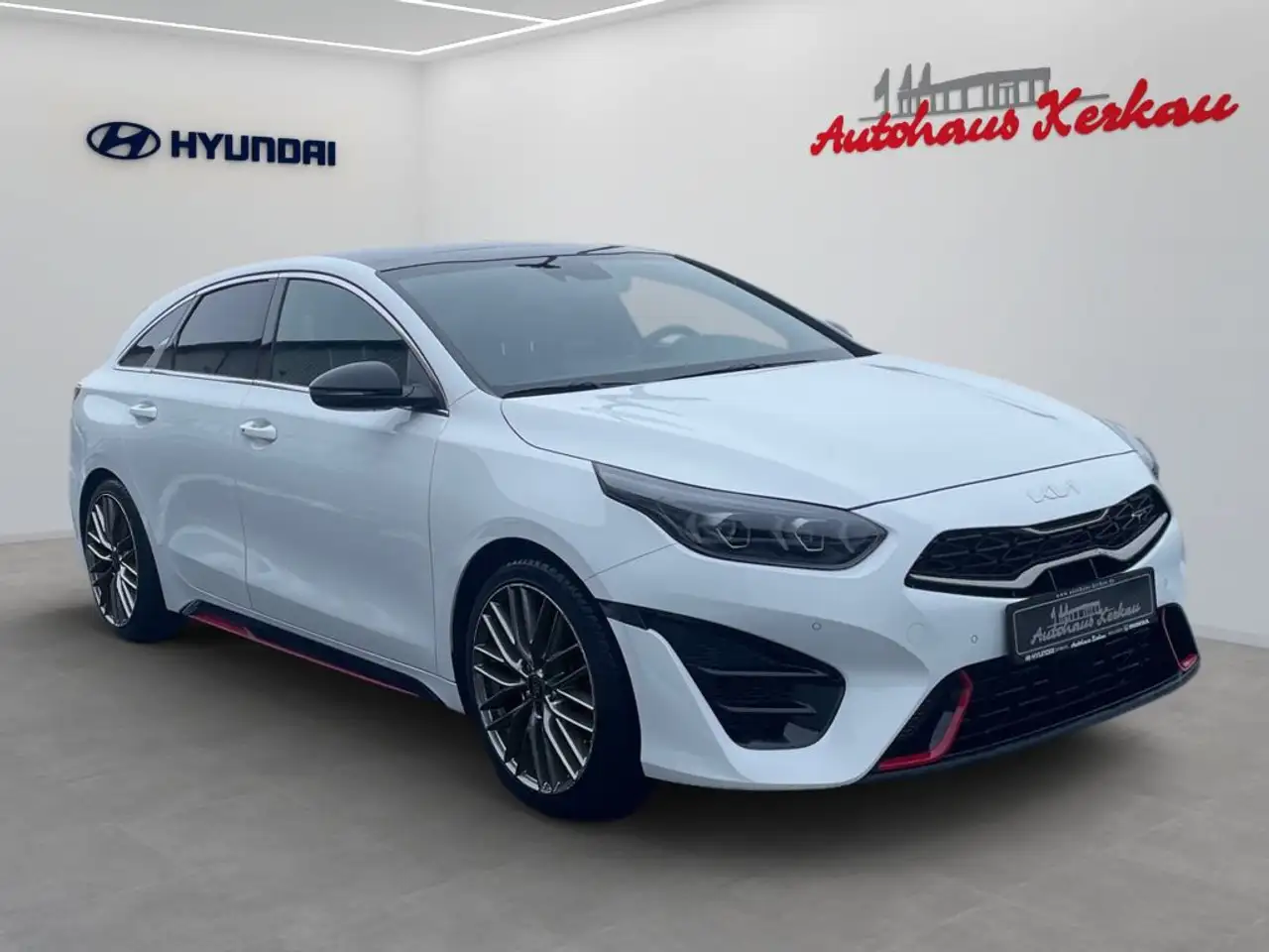 Kia ProCeed / pro_cee'd 1.6 T-GDI DCT7 OPF GT *Pano 2