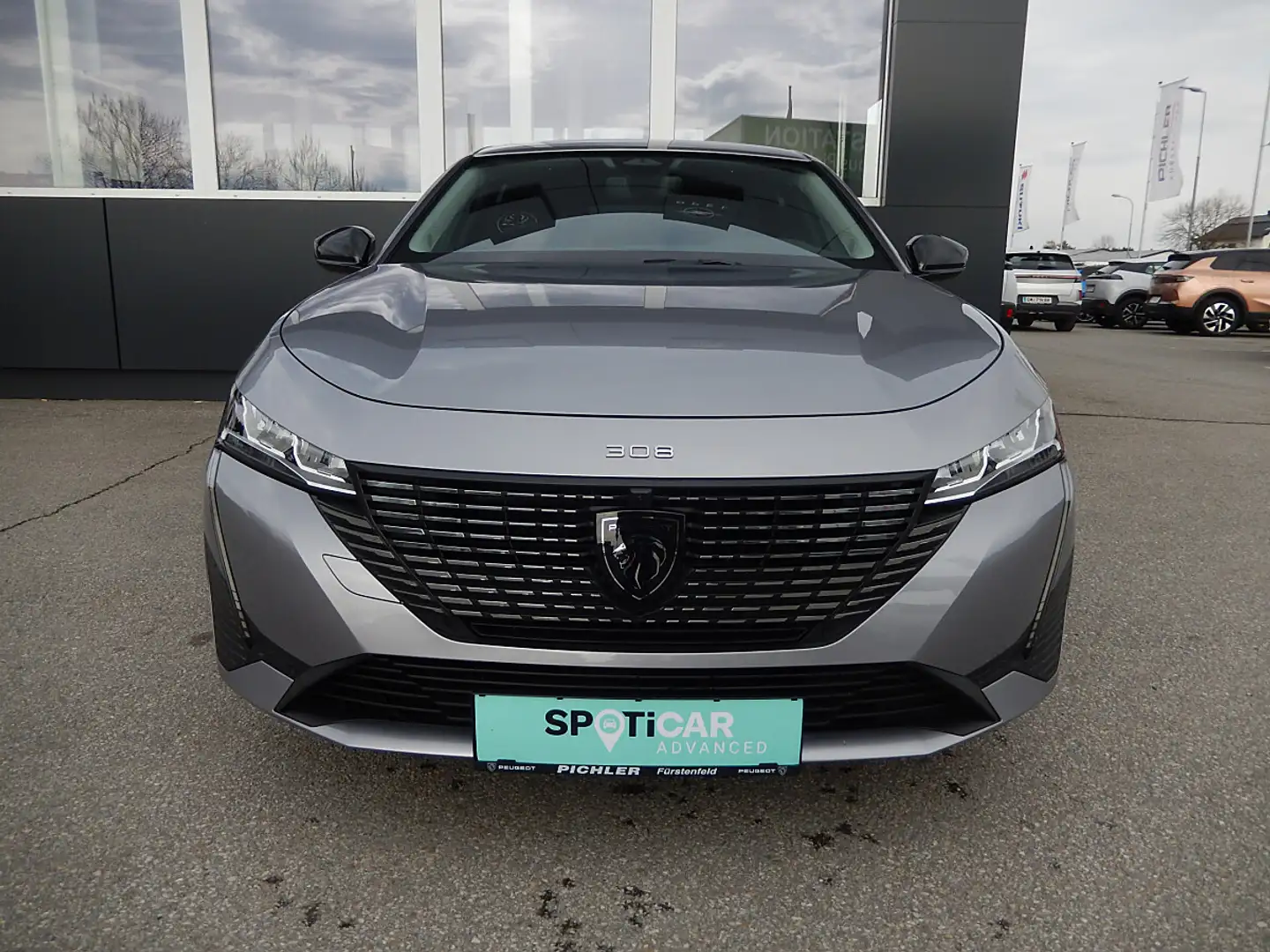 Peugeot 308 SW Hybrid 145 e-DSC6 Allure Silber - 2