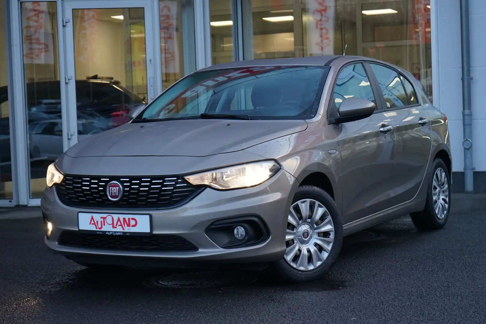 Fiat Tipo Hatchback 1.4 Klima Temp. PDC Бежевий - 2