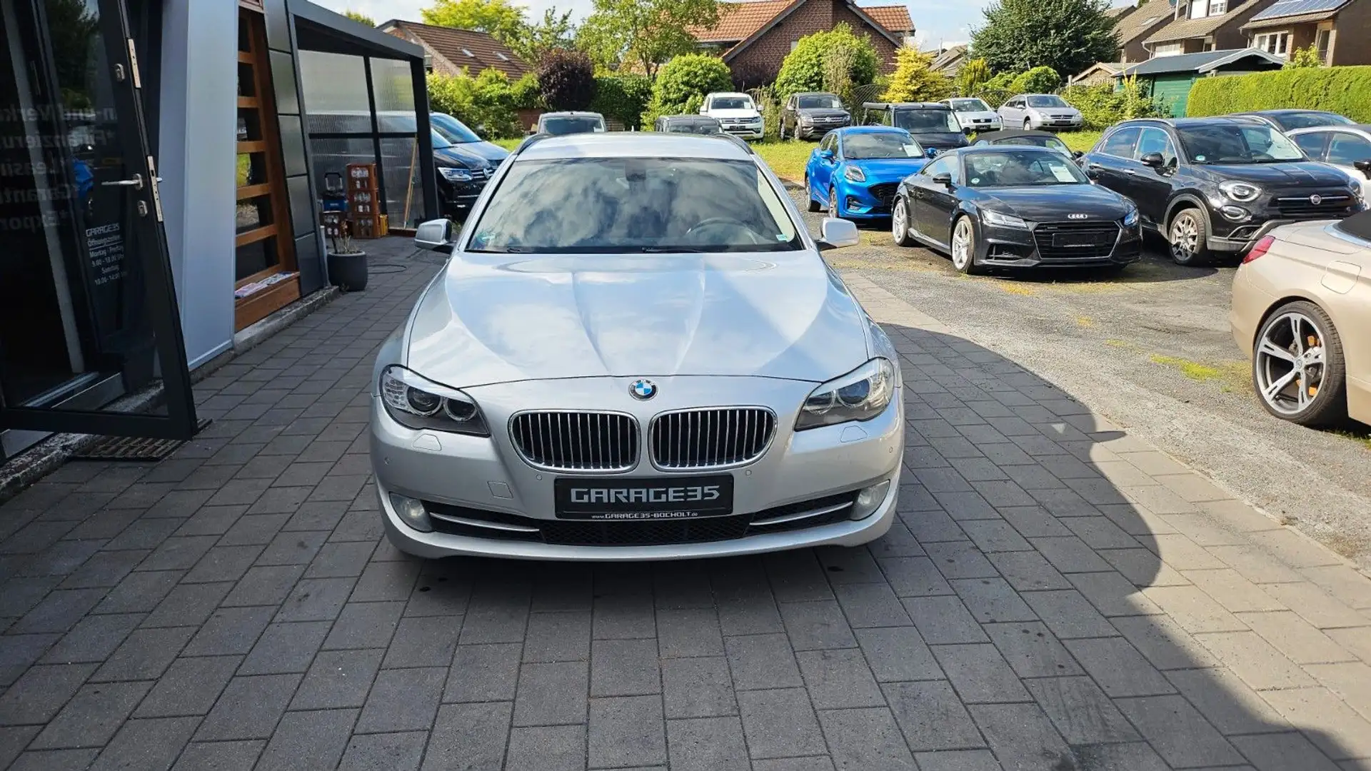 BMW 520 d Touring AUT./Bi-Xenon/Navi Prof/SHZ/ Leder Argent - 2