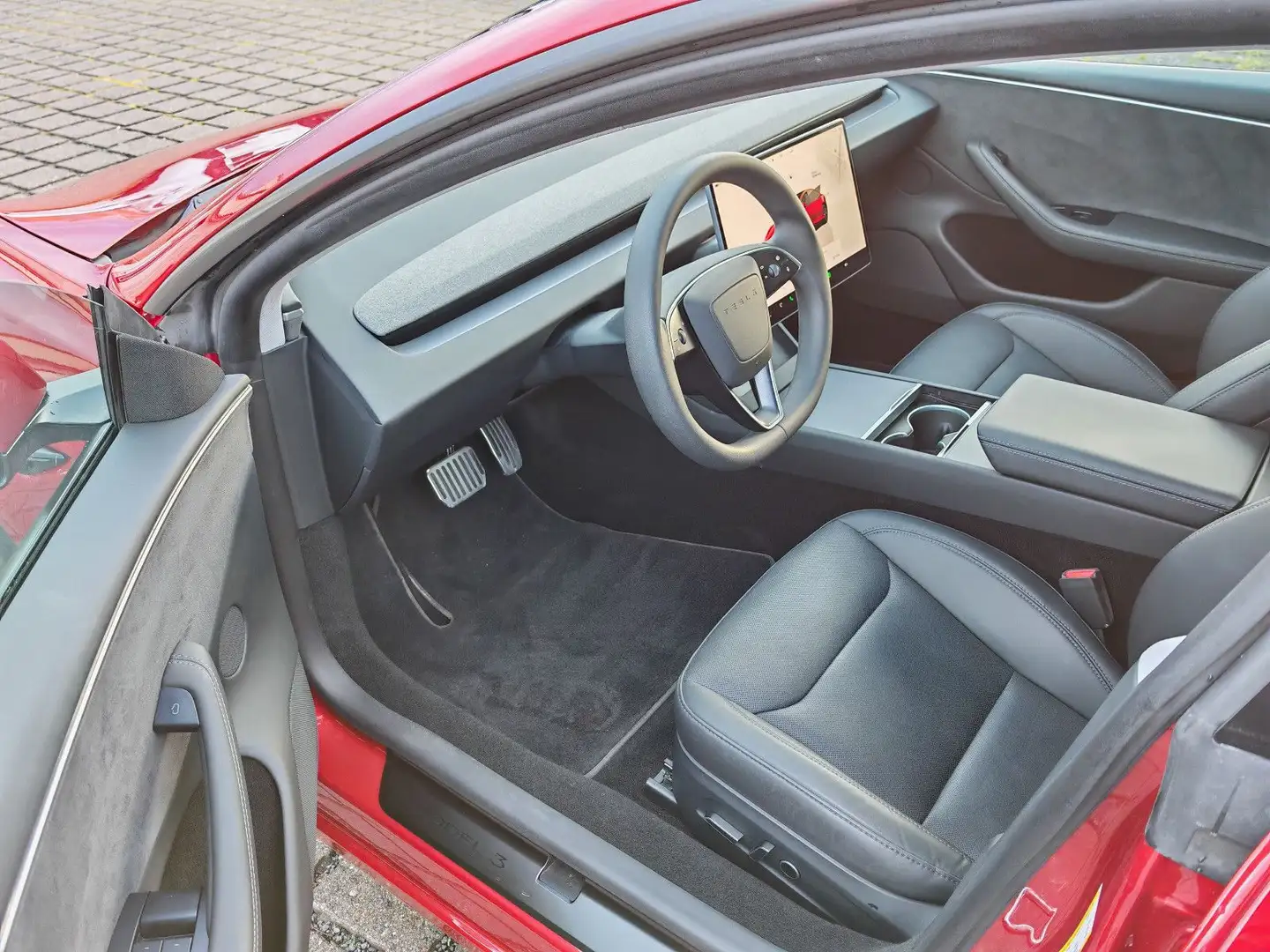 Tesla Model 3 Long Range AWD Rot - 2