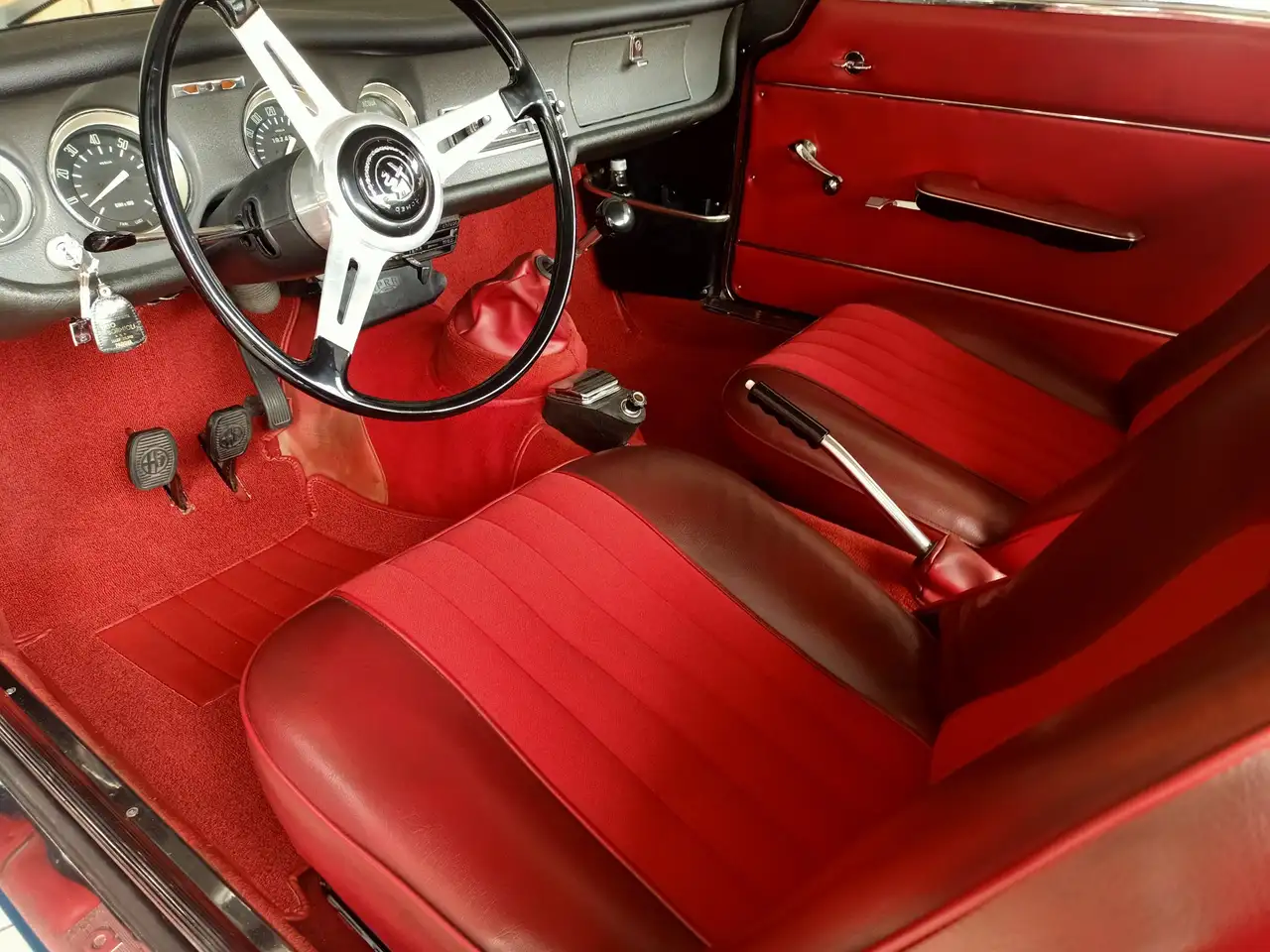 Alfa Romeo GT Giulia Sprint GT, foto 5