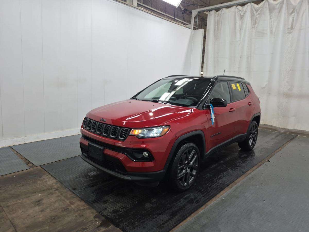 2026 Jeep Compass LIMITED/4WD/PANOROOF/LEATHER/NAVI/15KM/OFF 1 OWNER LEASE!