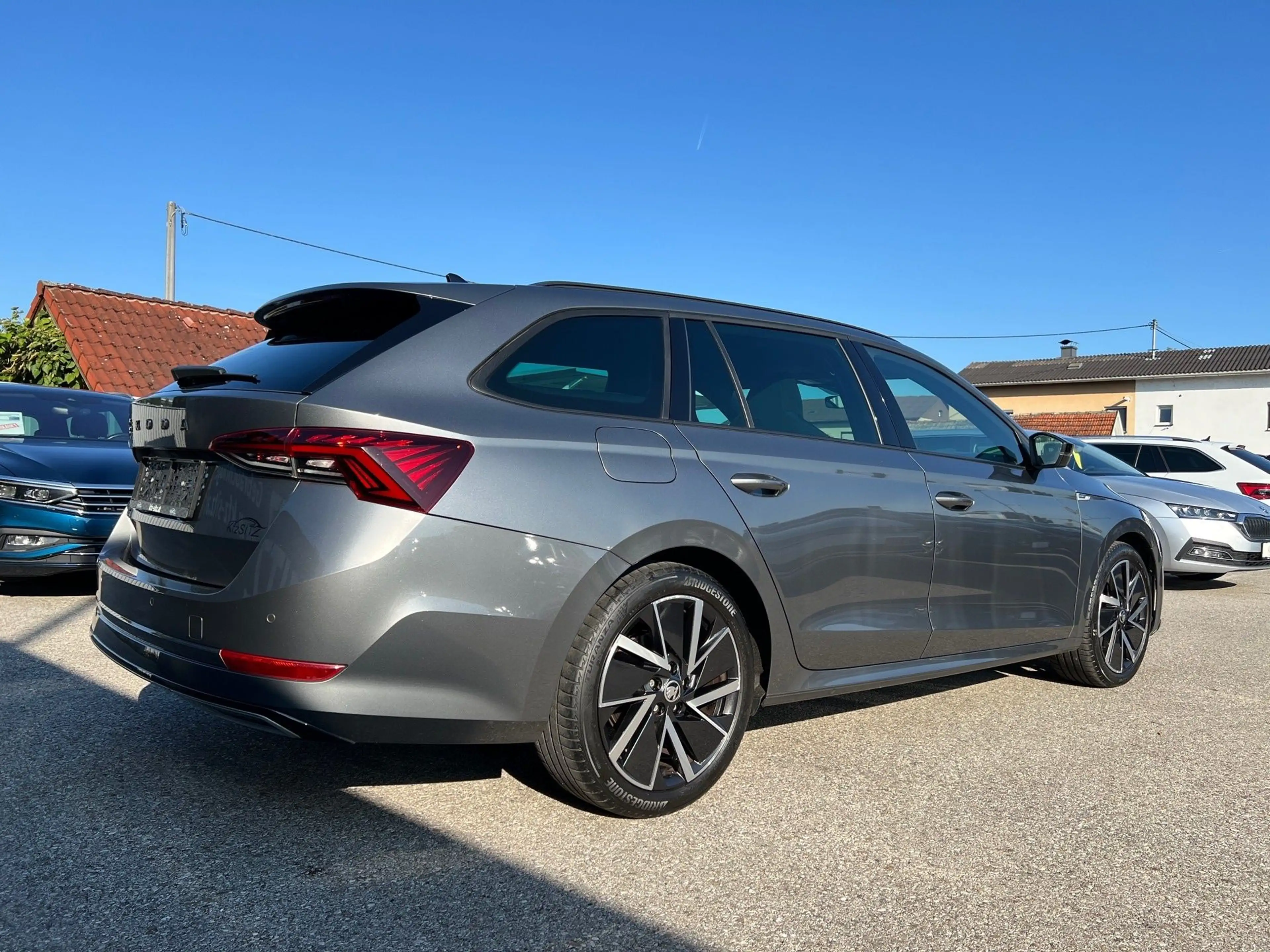 Skoda Octavia Combi 2,0 TDI Sportline DSG | NP: €45.400 — photo 3