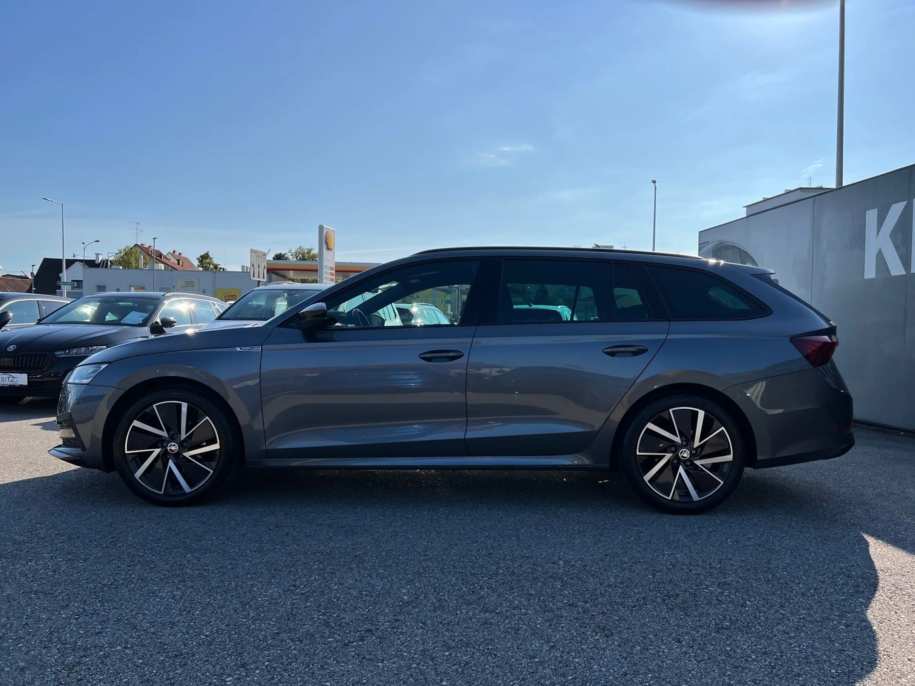 Skoda Octavia Combi 2,0 TDI Sportline DSG | NP: €45.400 — photo 6