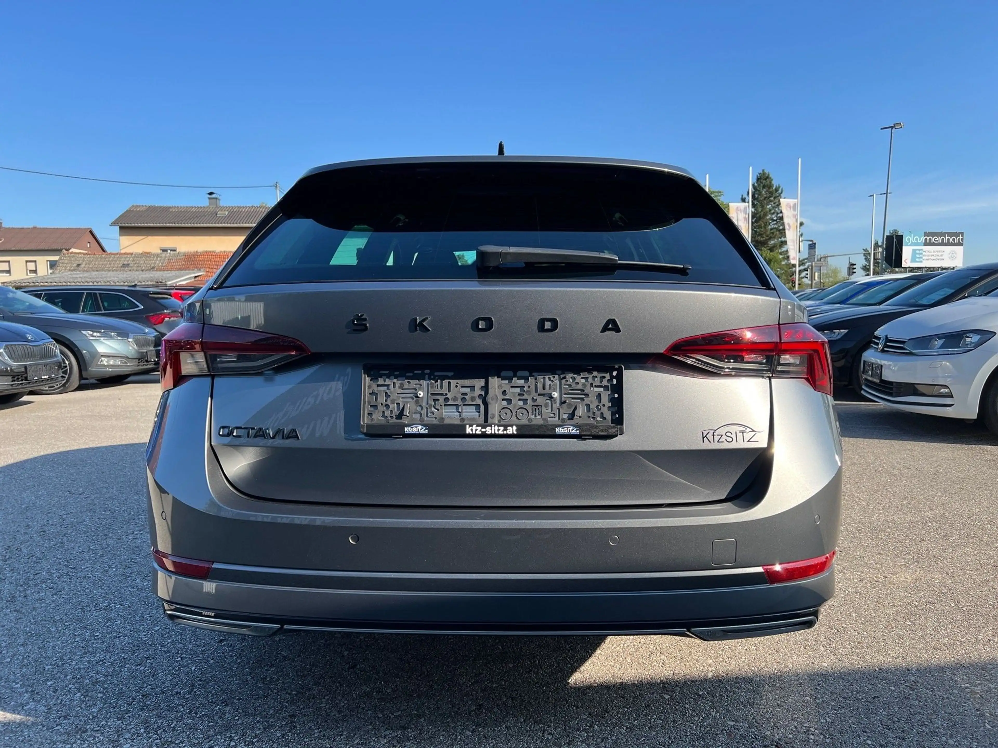 Skoda Octavia Combi 2,0 TDI Sportline DSG | NP: €45.400 — photo 4