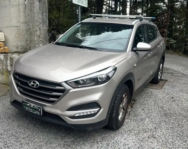 Hyundai TUCSON 1.6 benz 132cv - 2016