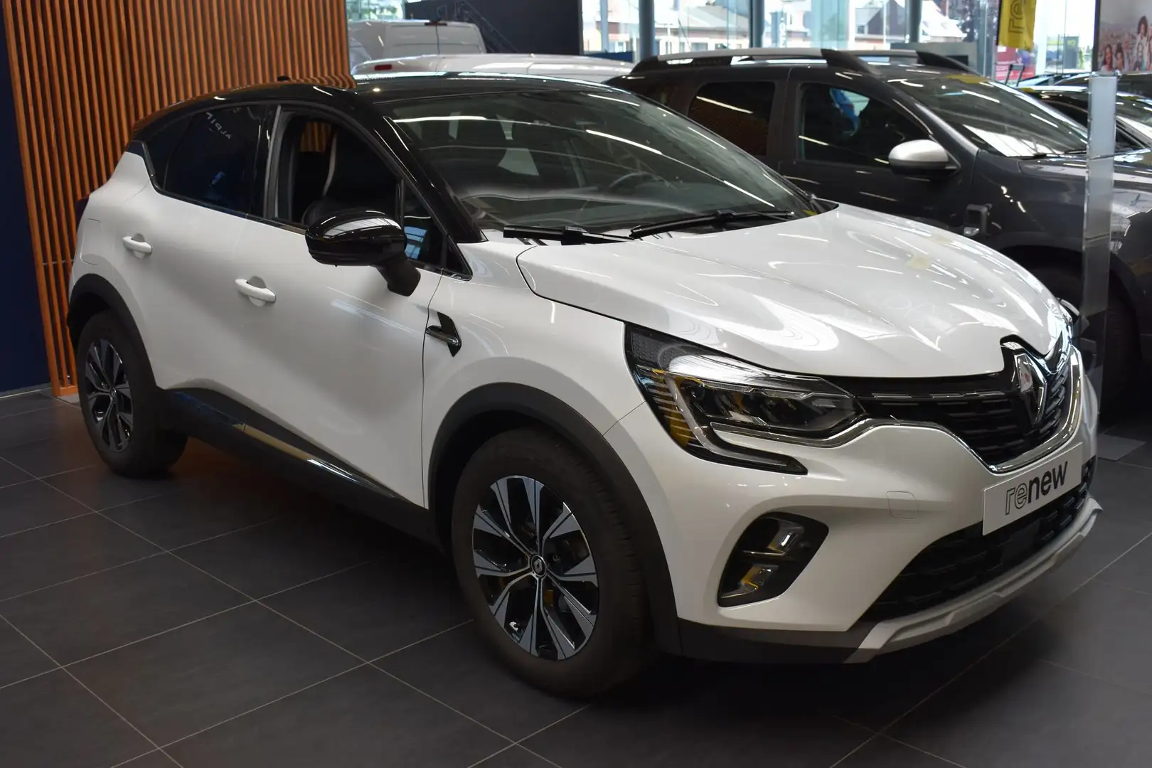 Renault Captur Techno 1.3 TCE 140 EDC/Valckenier Gent - 2