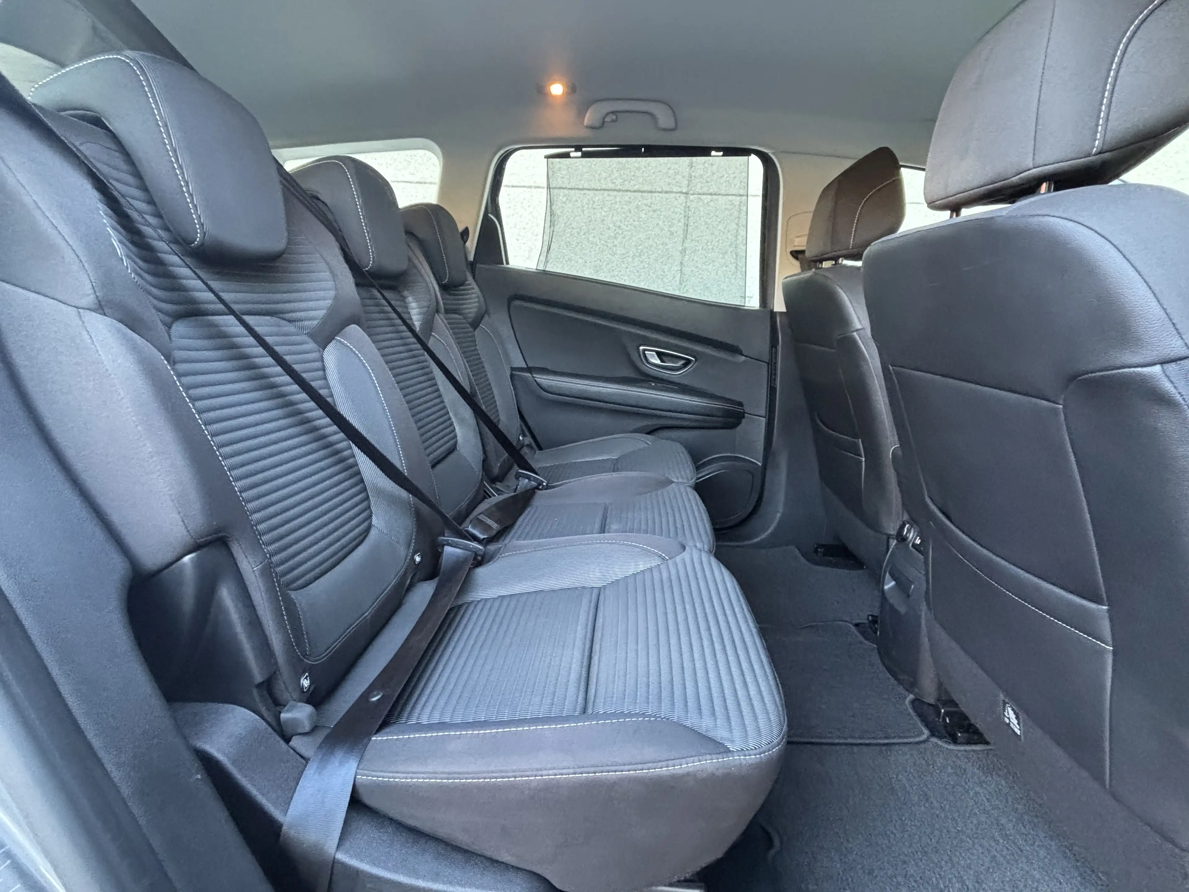 Renault Grand Scenic Grand Scénic 1.33 TCe Intens GPF (EU6.2) — photo 13