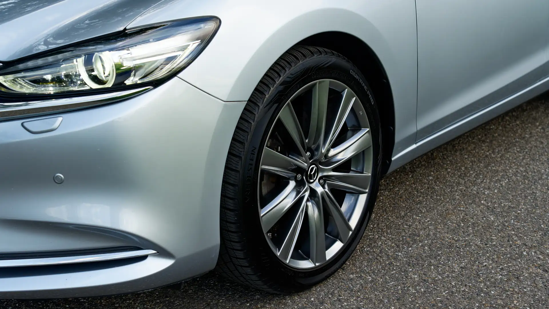 Mazda 6 2019 Sportbreak 2.5 Signature Skyactiv-G 194PK 6AT Silber - 2