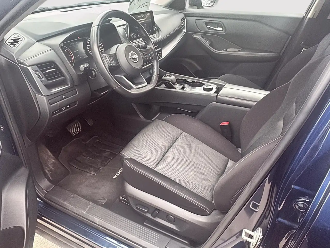 Nissan Rogue снимка Nissan Rogue