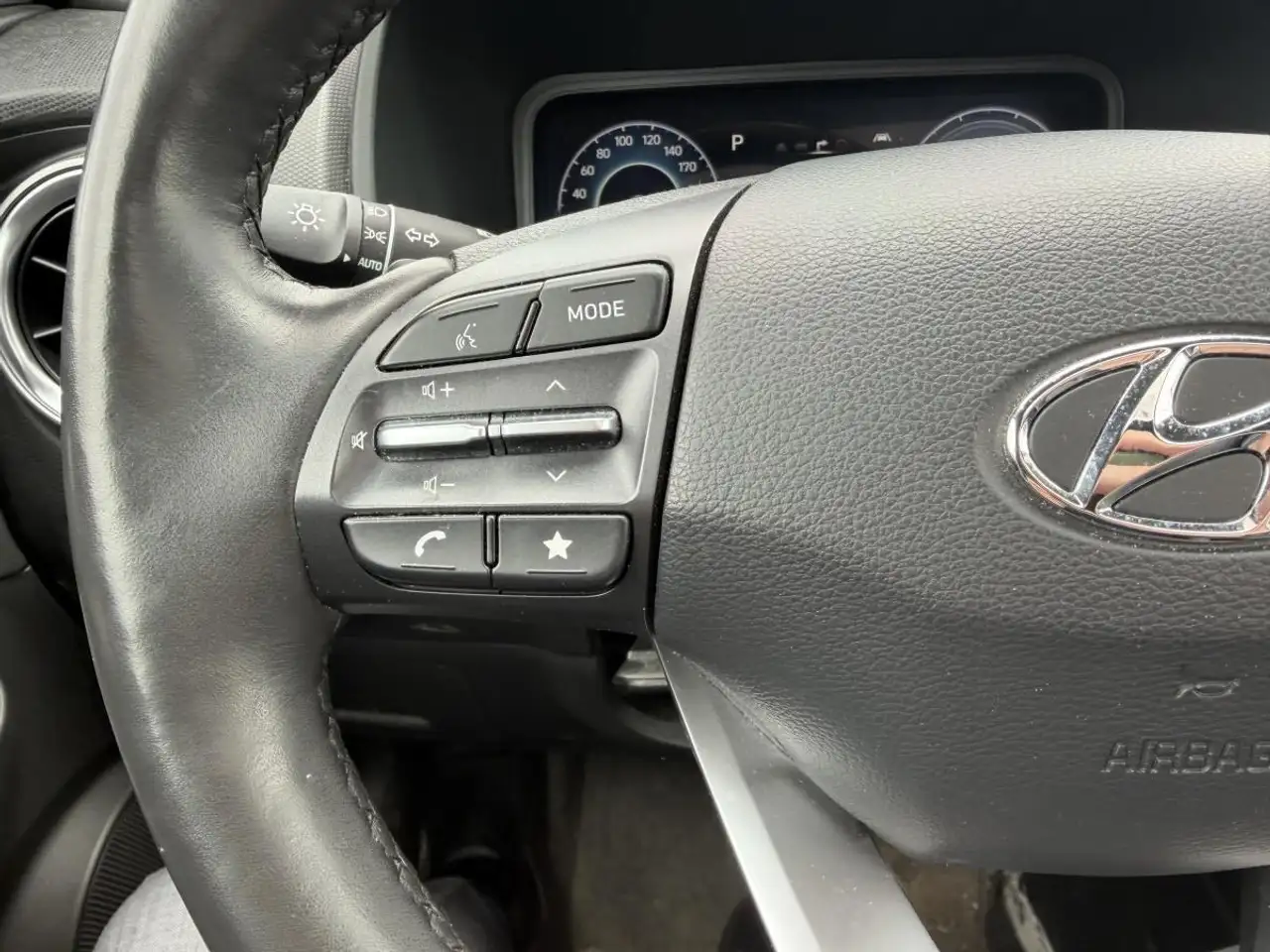 Hyundai KONA photo Hyundai KONA