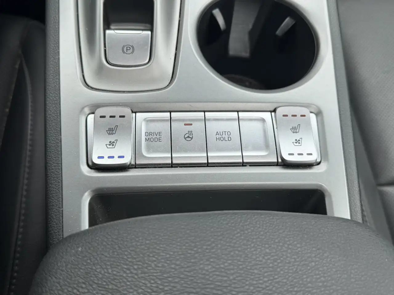 Hyundai KONA photo Hyundai KONA