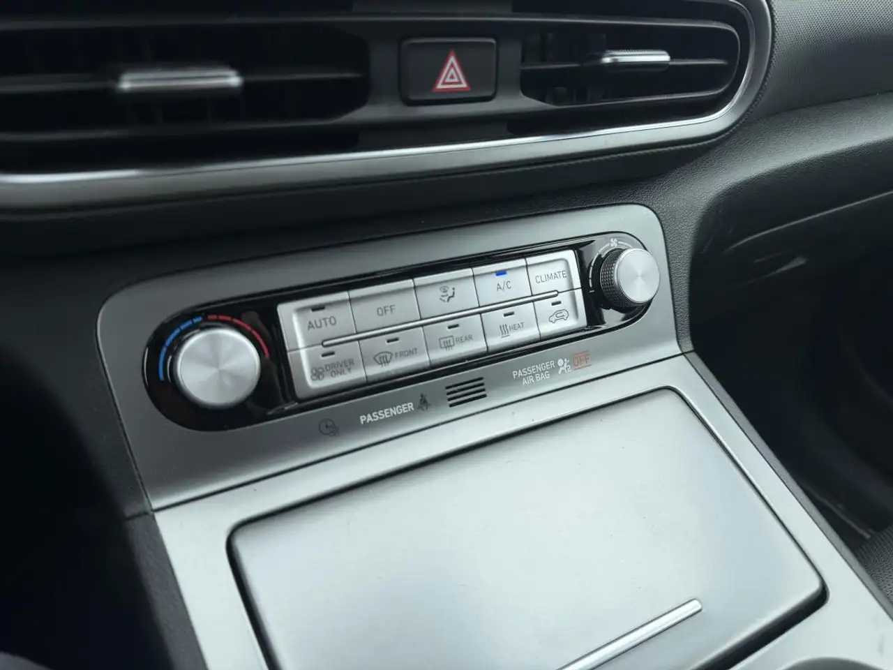 Hyundai KONA photo Hyundai KONA