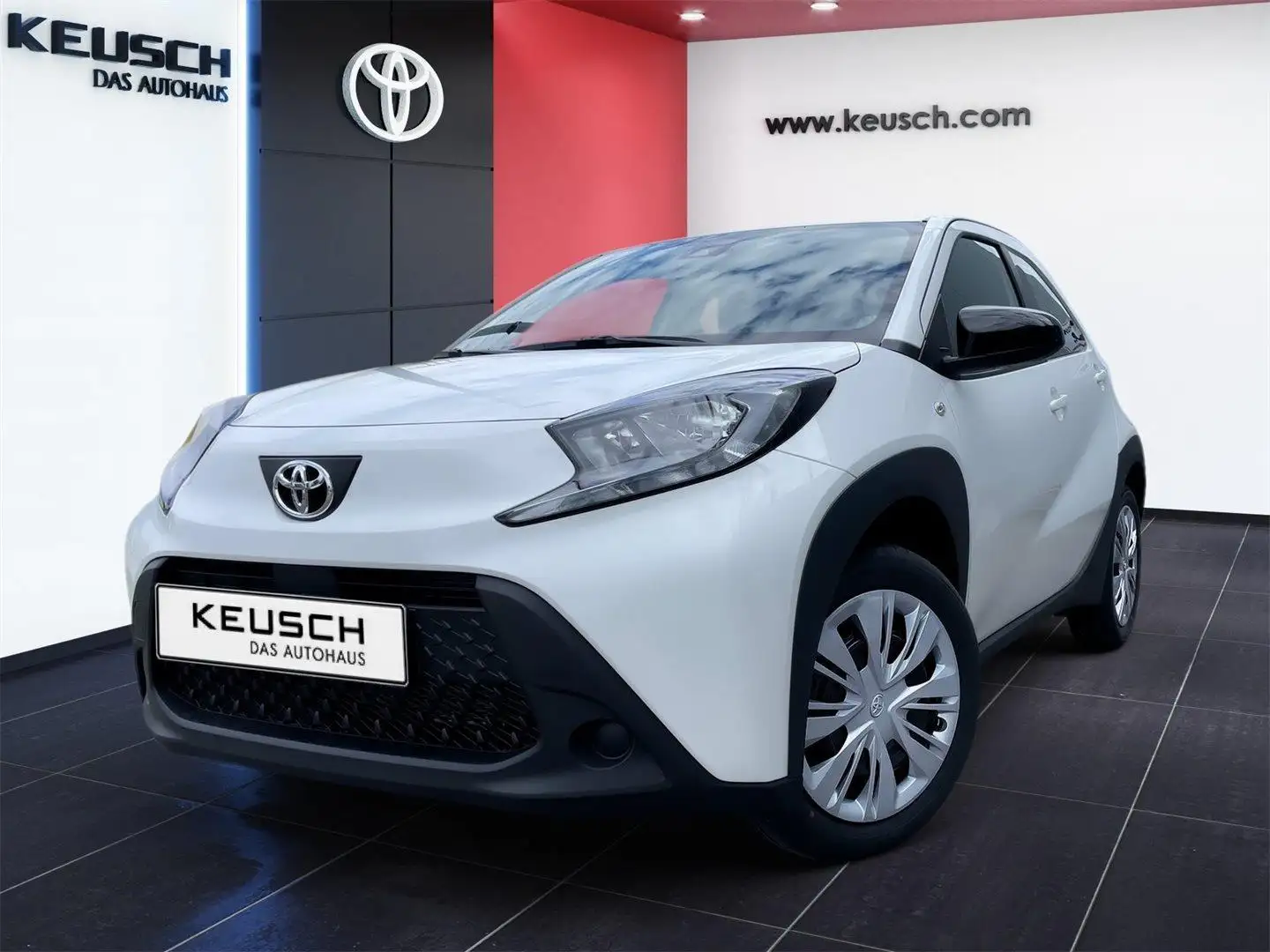 Toyota Aygo X AYGO X 1,0 l Play + Sitzheizung Weiß - 1