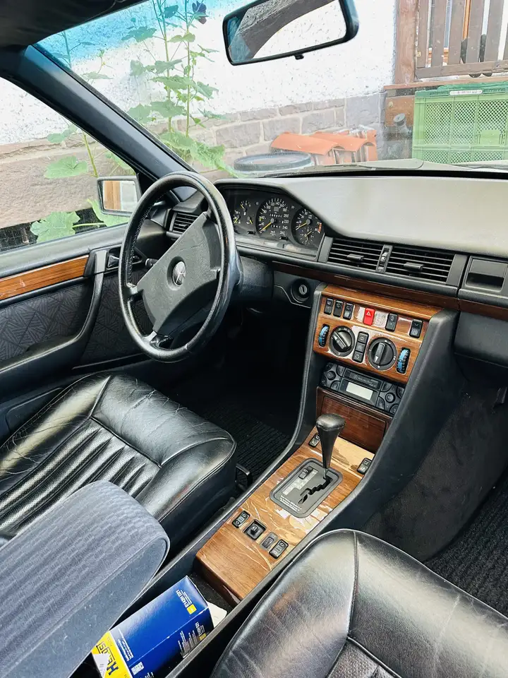 Mercedes-Benz E 300 TE-24, foto 11