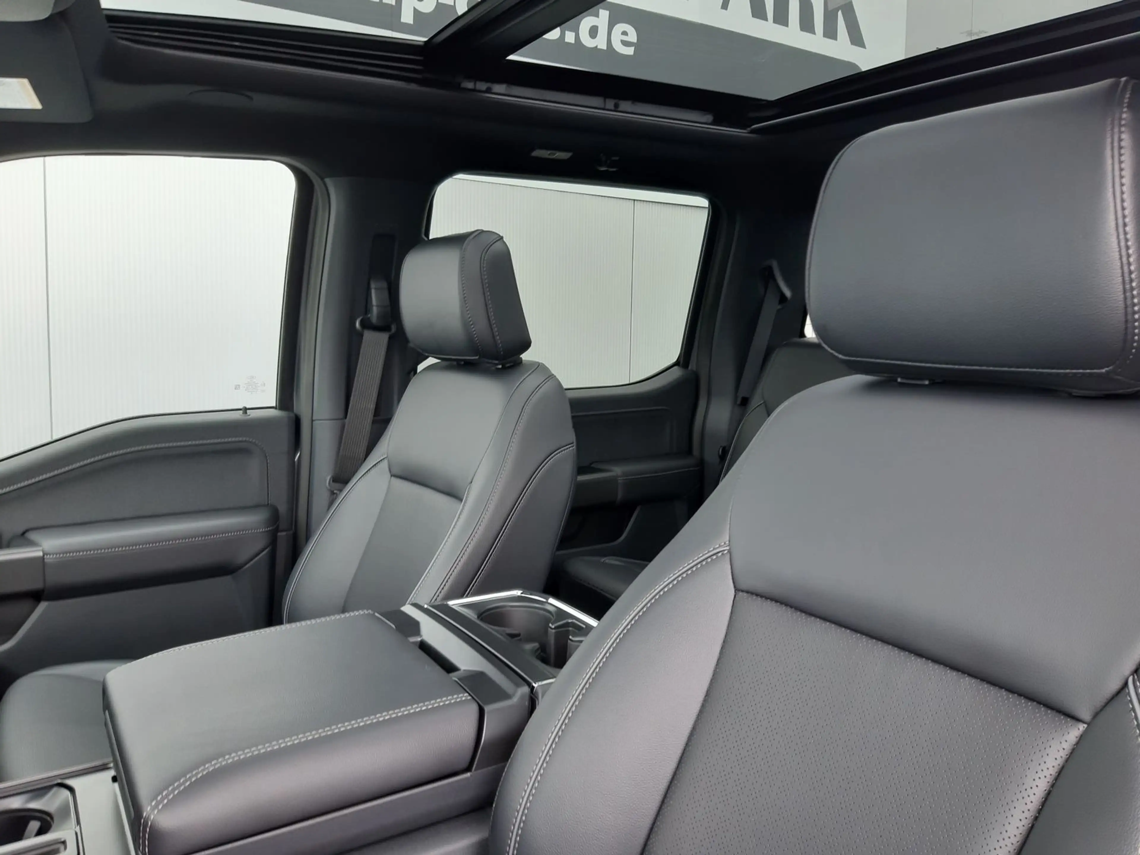 Ford F 150 Lariat Black/inkl. Laderaumabdeckung! — photo 10