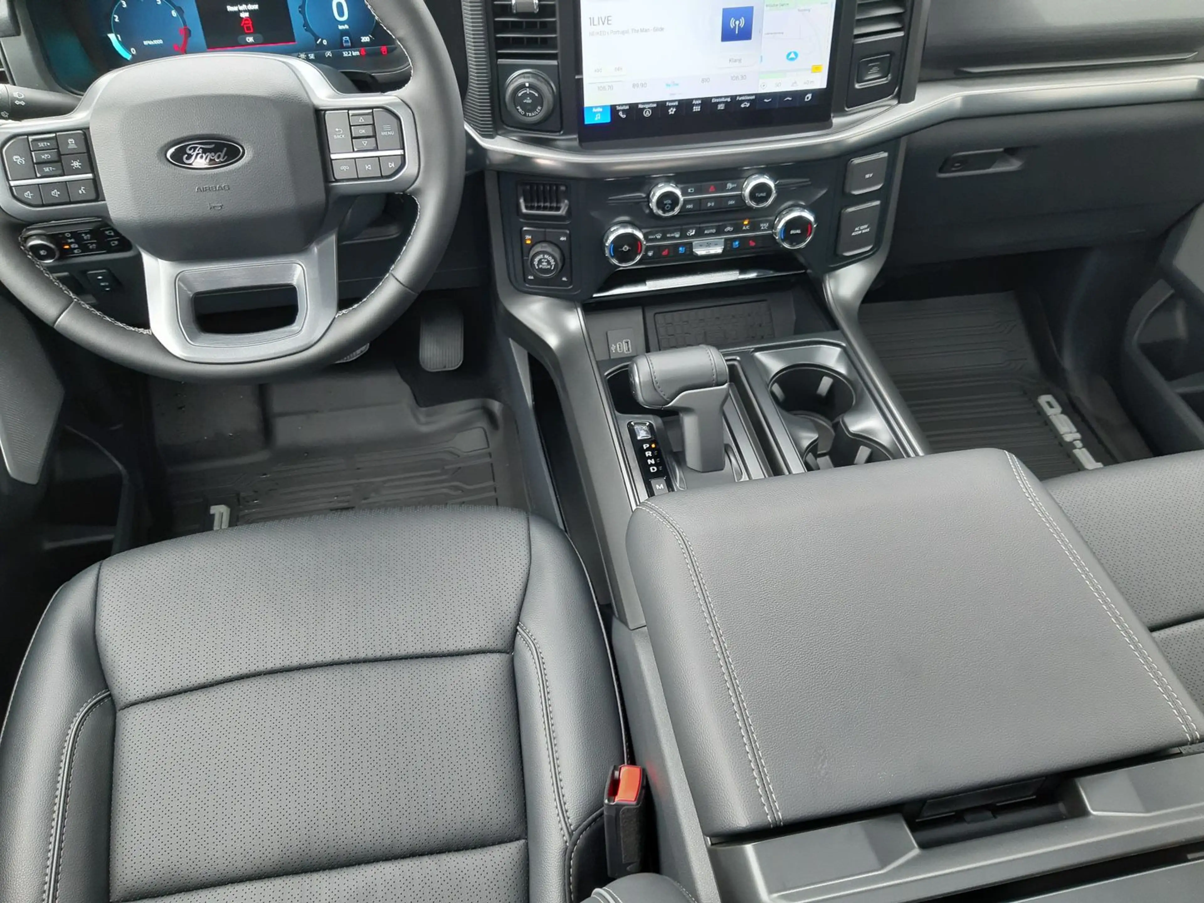 Ford F 150 Lariat Black/inkl. Laderaumabdeckung! — photo 8