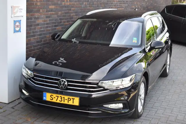 Volkswagen Passat view 12