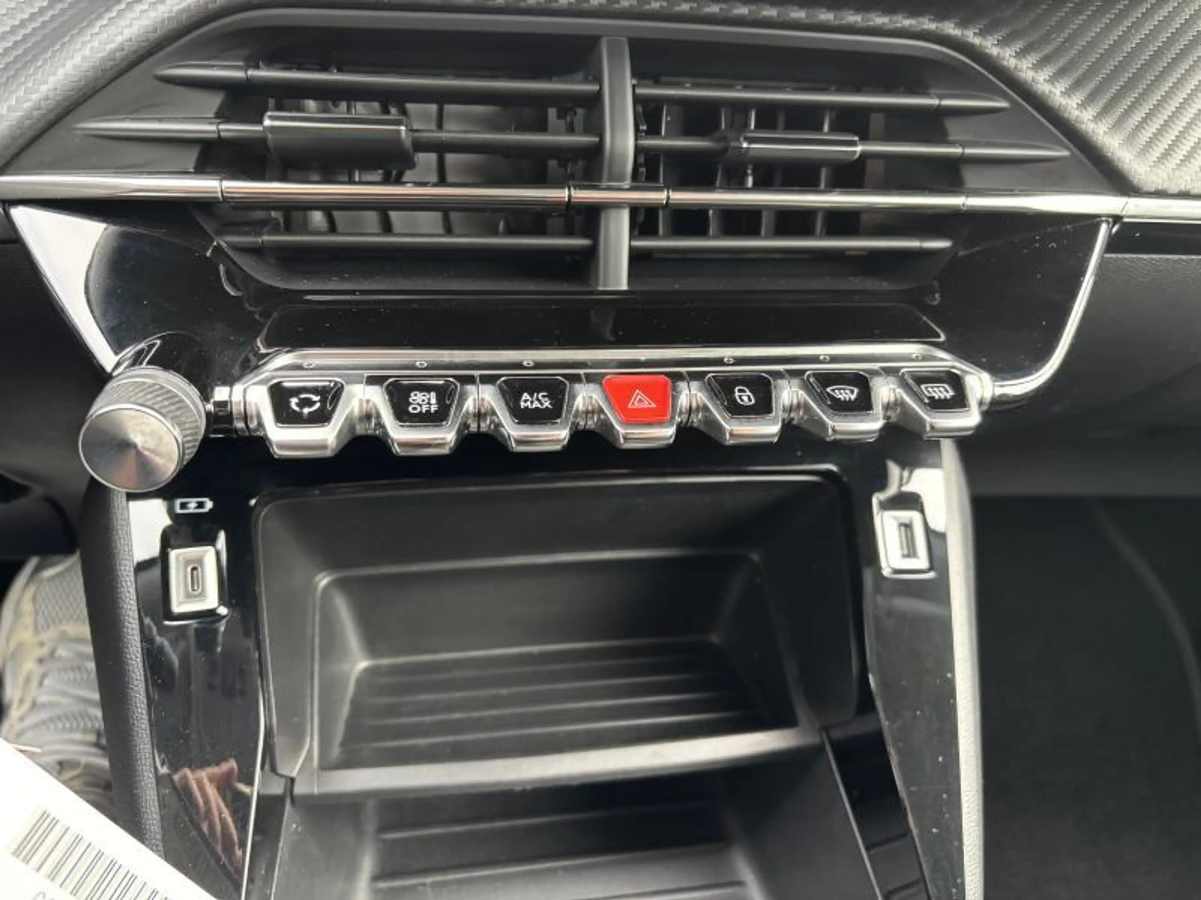 Peugeot 2008 Style — photo 11