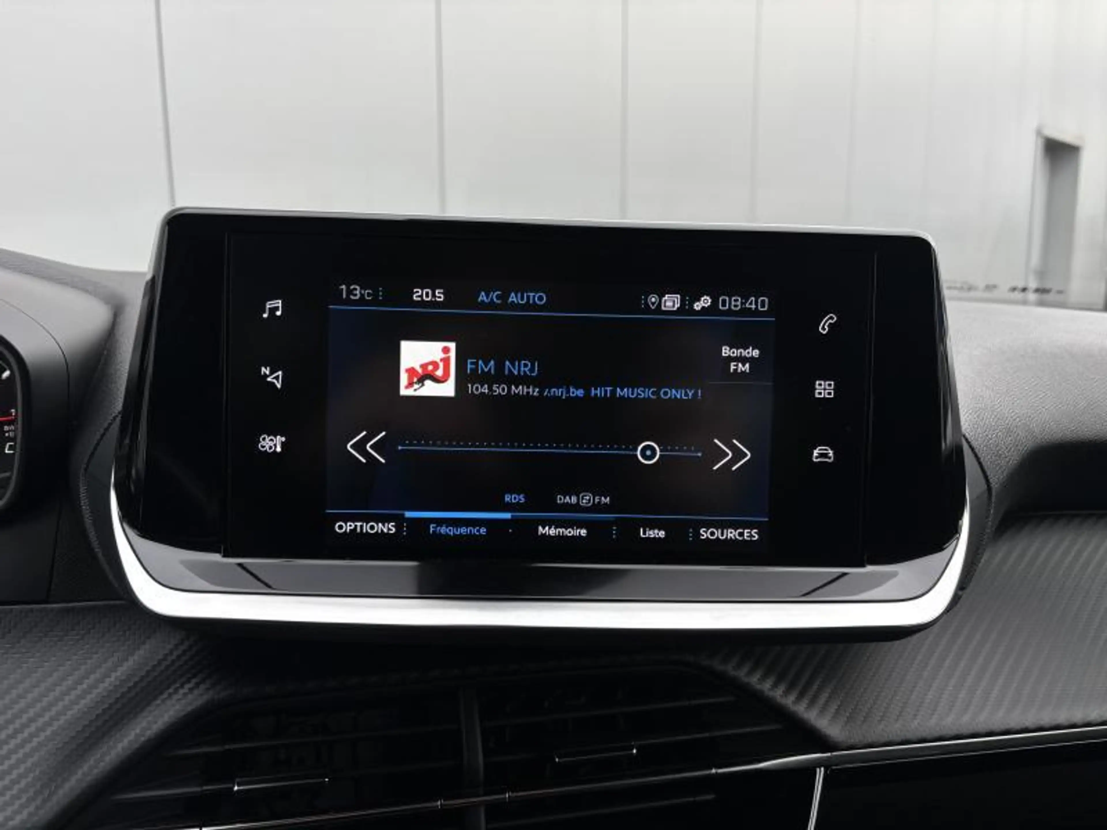 Peugeot 2008 Style — photo 12