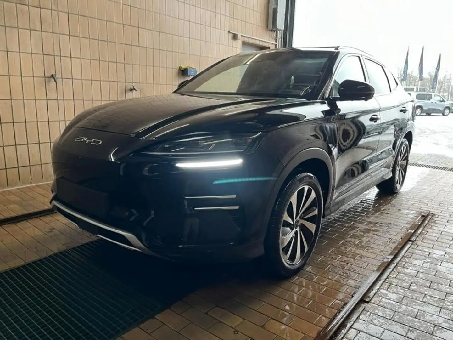 BYD Seal U Design 87 kWh Schwarz - 1