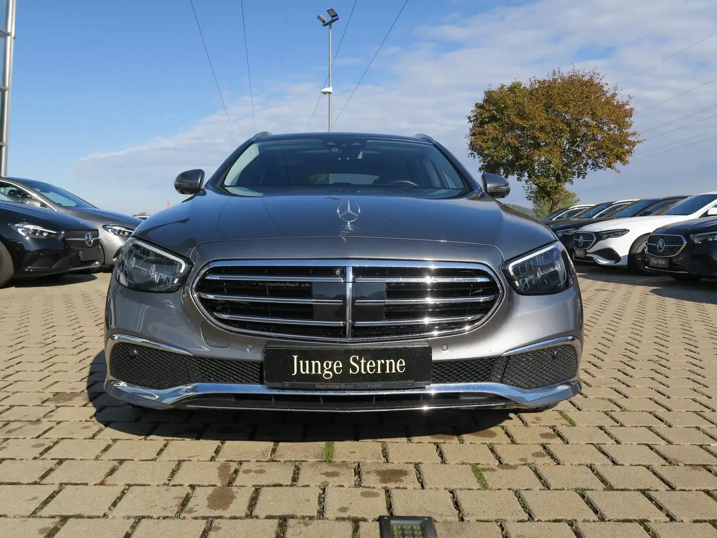 Mercedes-Benz E 400 T d Exclusive 4M Standh Airmatic Pano AHK Grau - 2