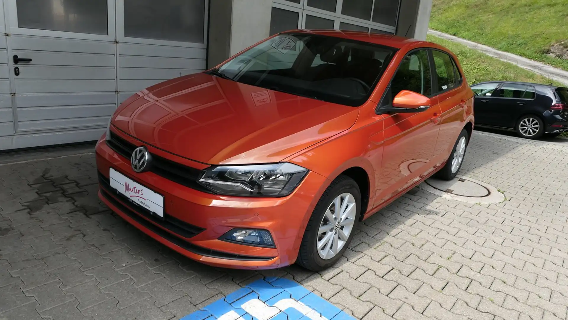 Volkswagen Polo Orange - 1