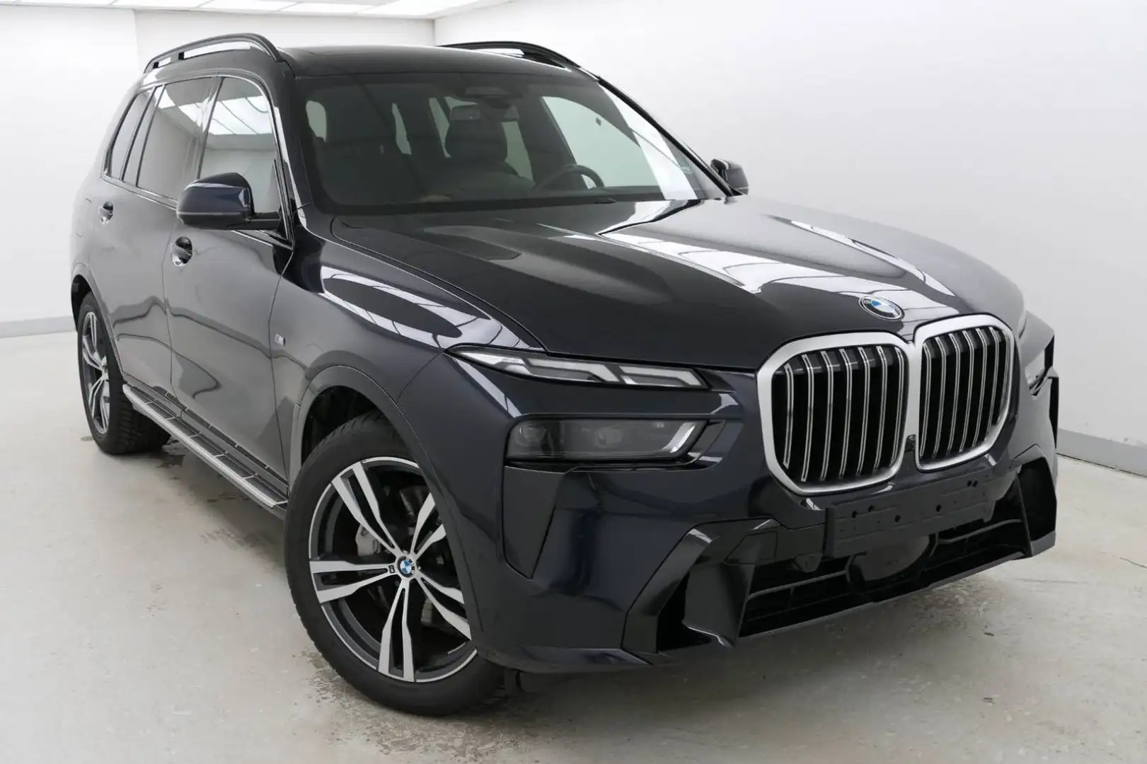 BMW X7 xDrive 40 d M Sport / SkyLounge / Soft-Close Schwarz - 2