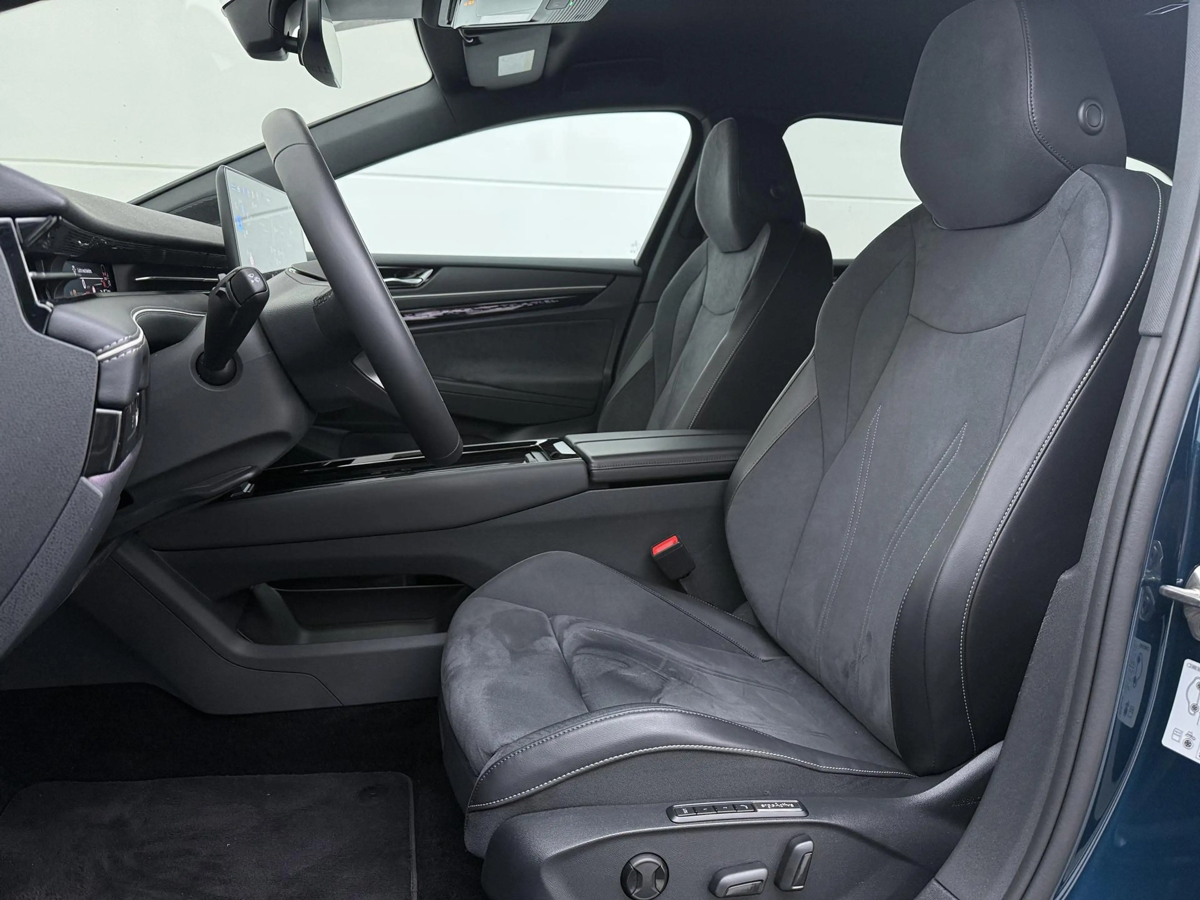 Volkswagen ID.7 Tourer Pro S 86 kWh | Trekhaak | Warmtepomp | Head — photo 4