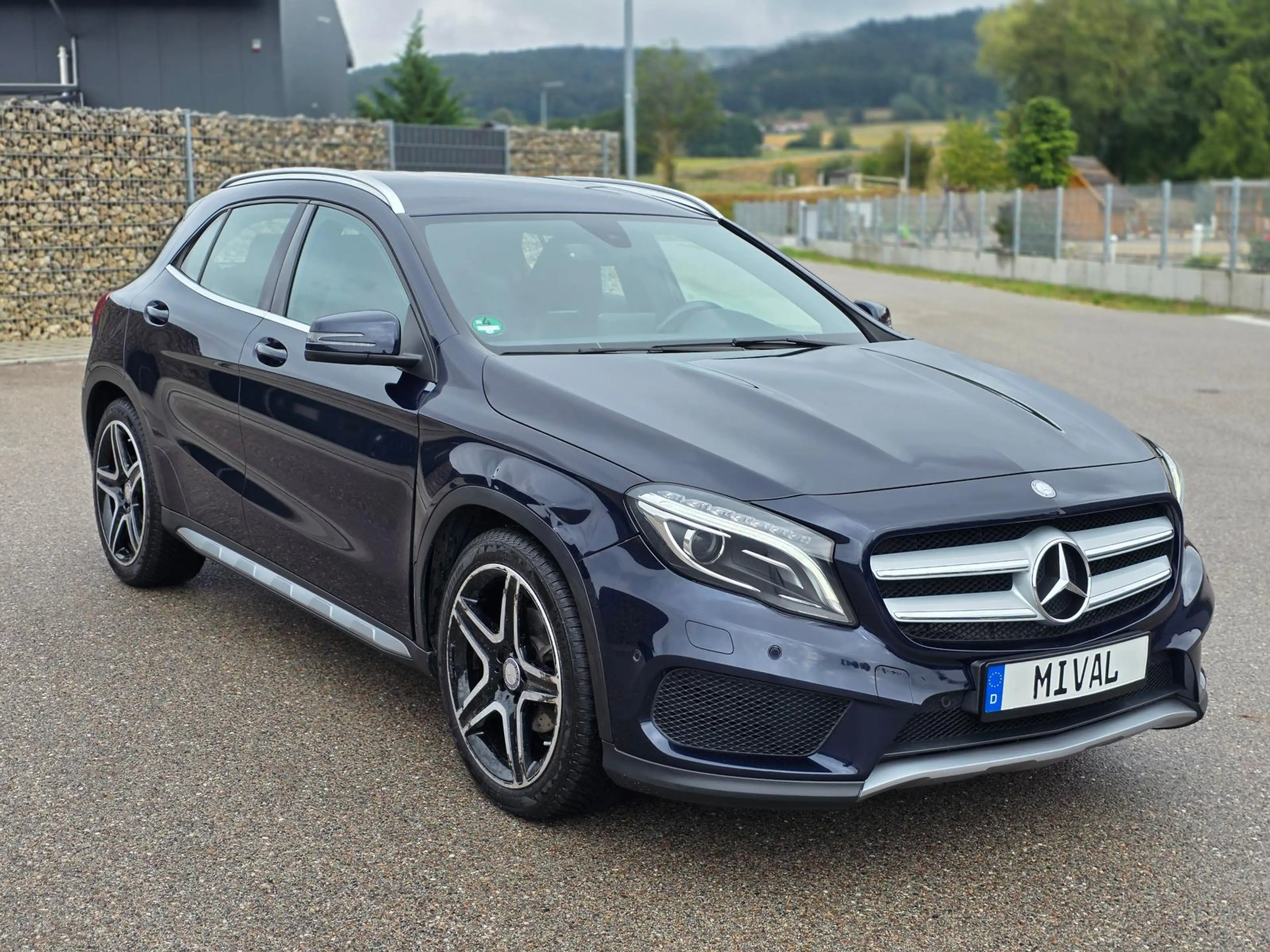 Mercedes-Benz GLA 180 1.6 KAT