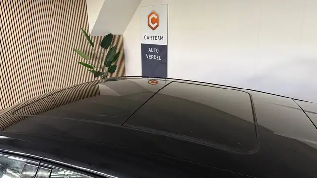 Porsche Macan view 18