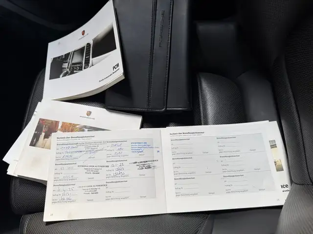 Porsche Macan view 26